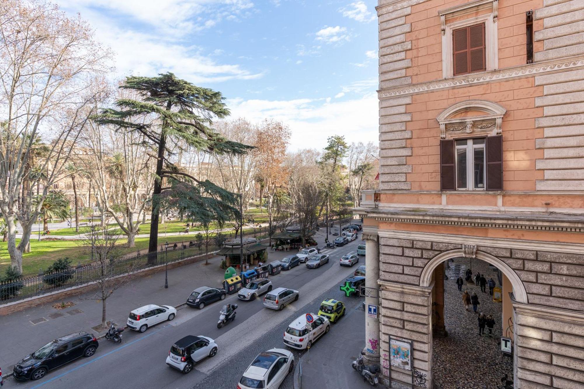 Drago D'Oro Guesthouse - Accross From Metro Vittorio Emanuele Bagian luar foto